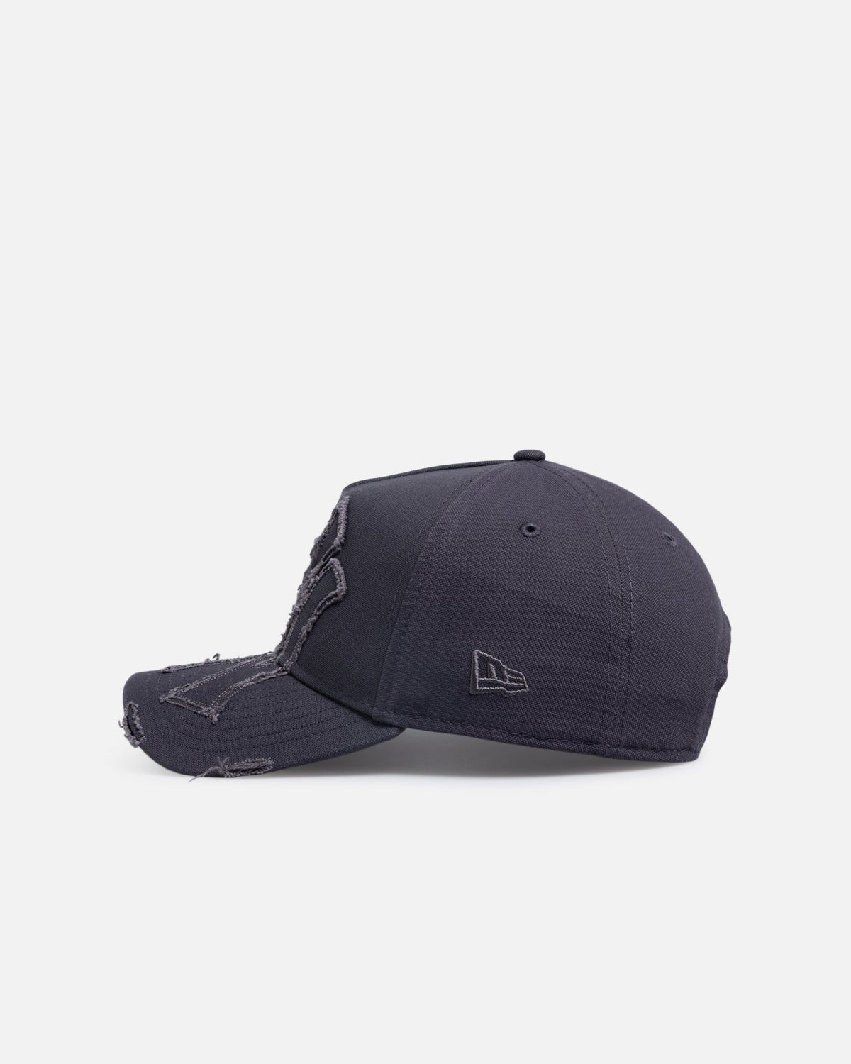 New Era New Era New York Yankees 'Applique Distressed' 9FORTY A-Frame Snapback Dark Grey