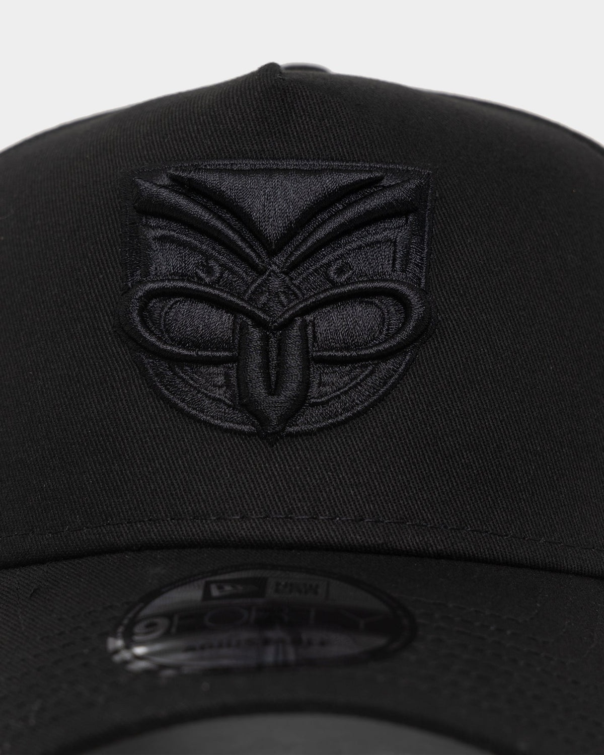 New Era New Era New Zealand Warriors 'Black On Black' 9FORTY A-Frame Snapback Black