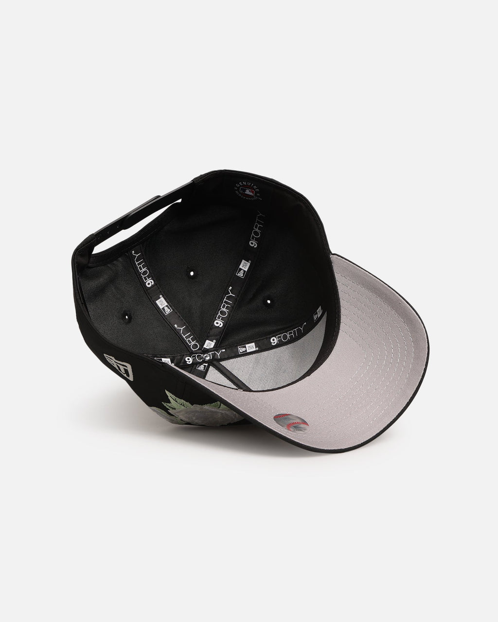 New Era New Era New York Yankees 'Glow Rose' 9FORTY A-Frame Snapback Black