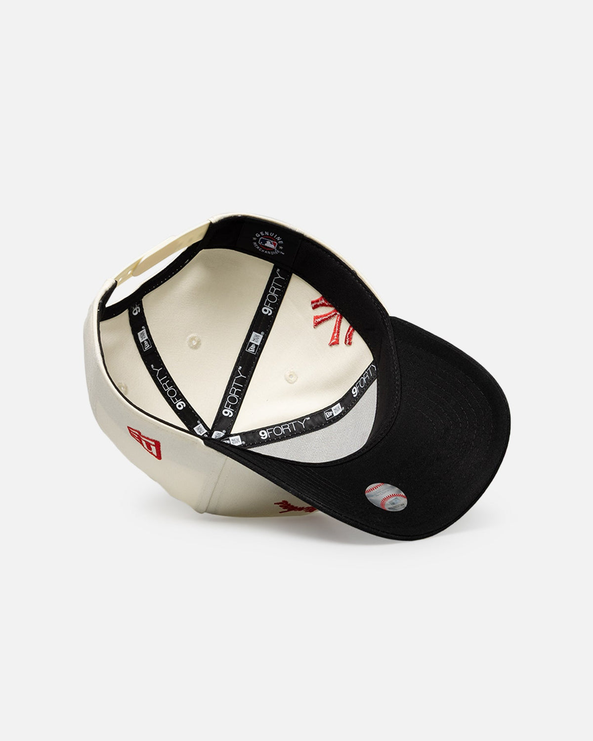 New Era New Era New York Yankees 'Galloping Horse' 9FORTY A-Frame Snapback White/Black