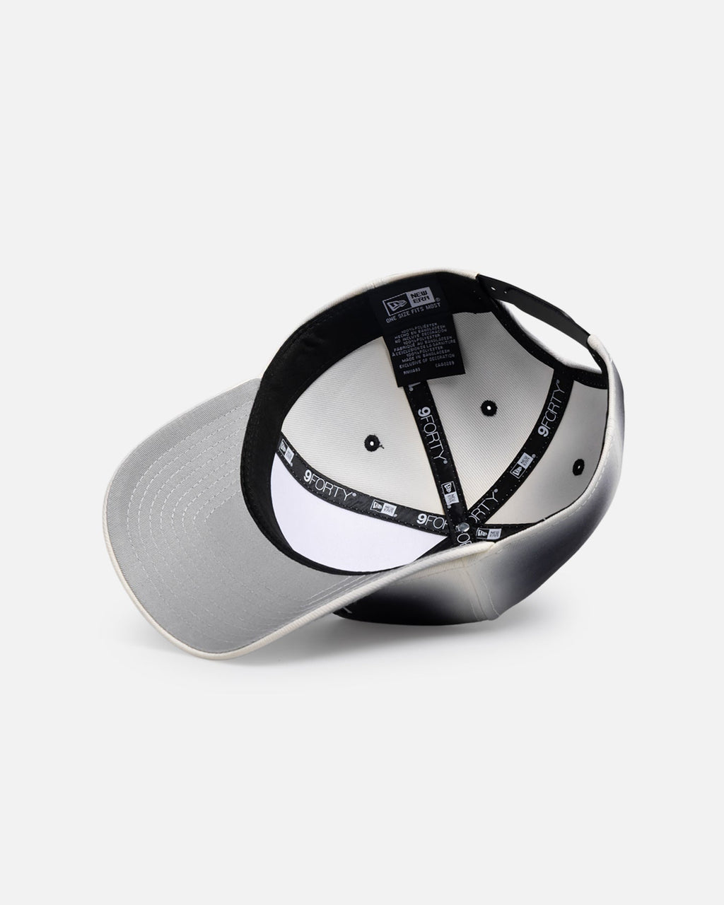 New Era Original New Era New York Yankees 'Gradient Edge Reverse' 9FORTY A-Frame Snapback Black/White