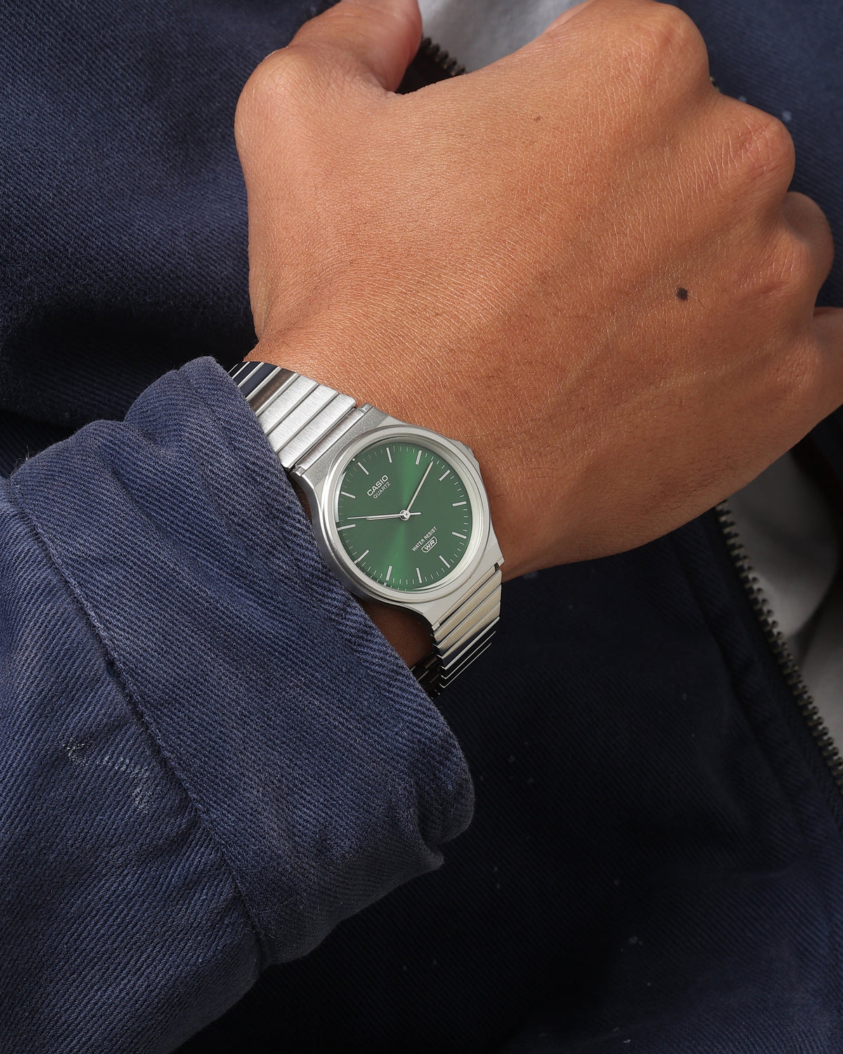 CASIO Casio MQ24DA-3A Watch Silver/Green