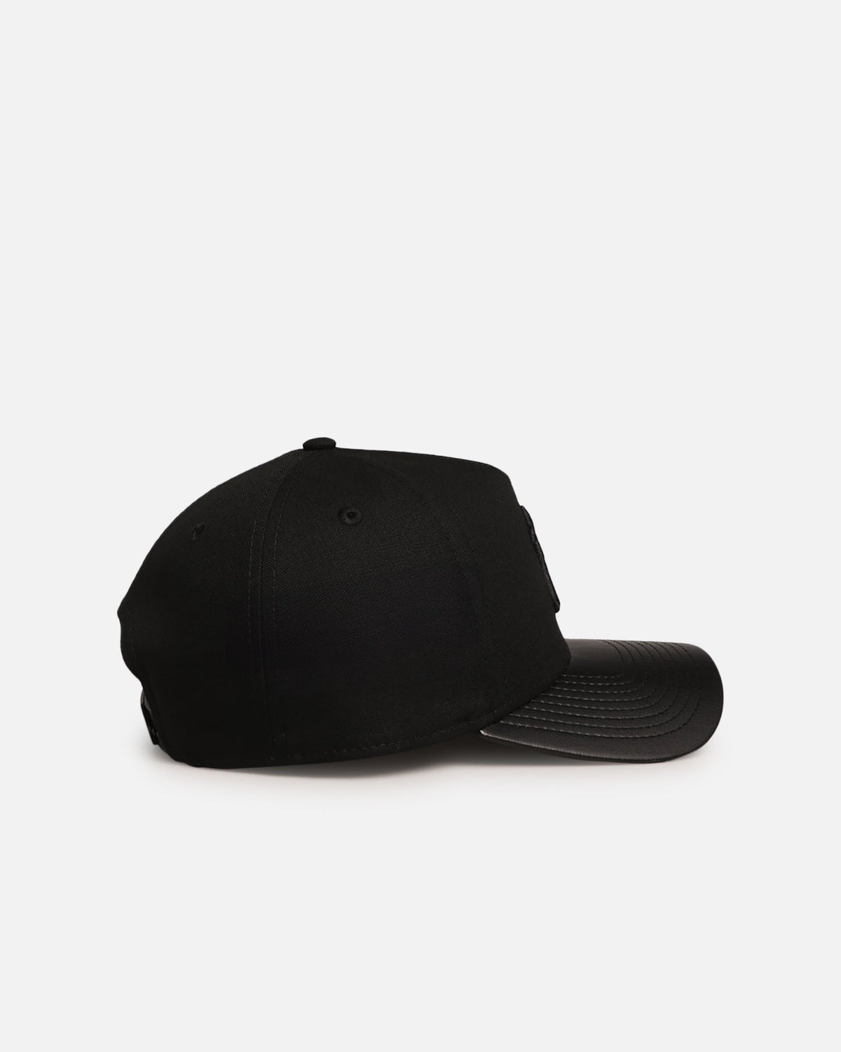 New Era Authentic New Era New York Yankees 'Canvas Leather' 9FORTY A-Frame Snapback Black