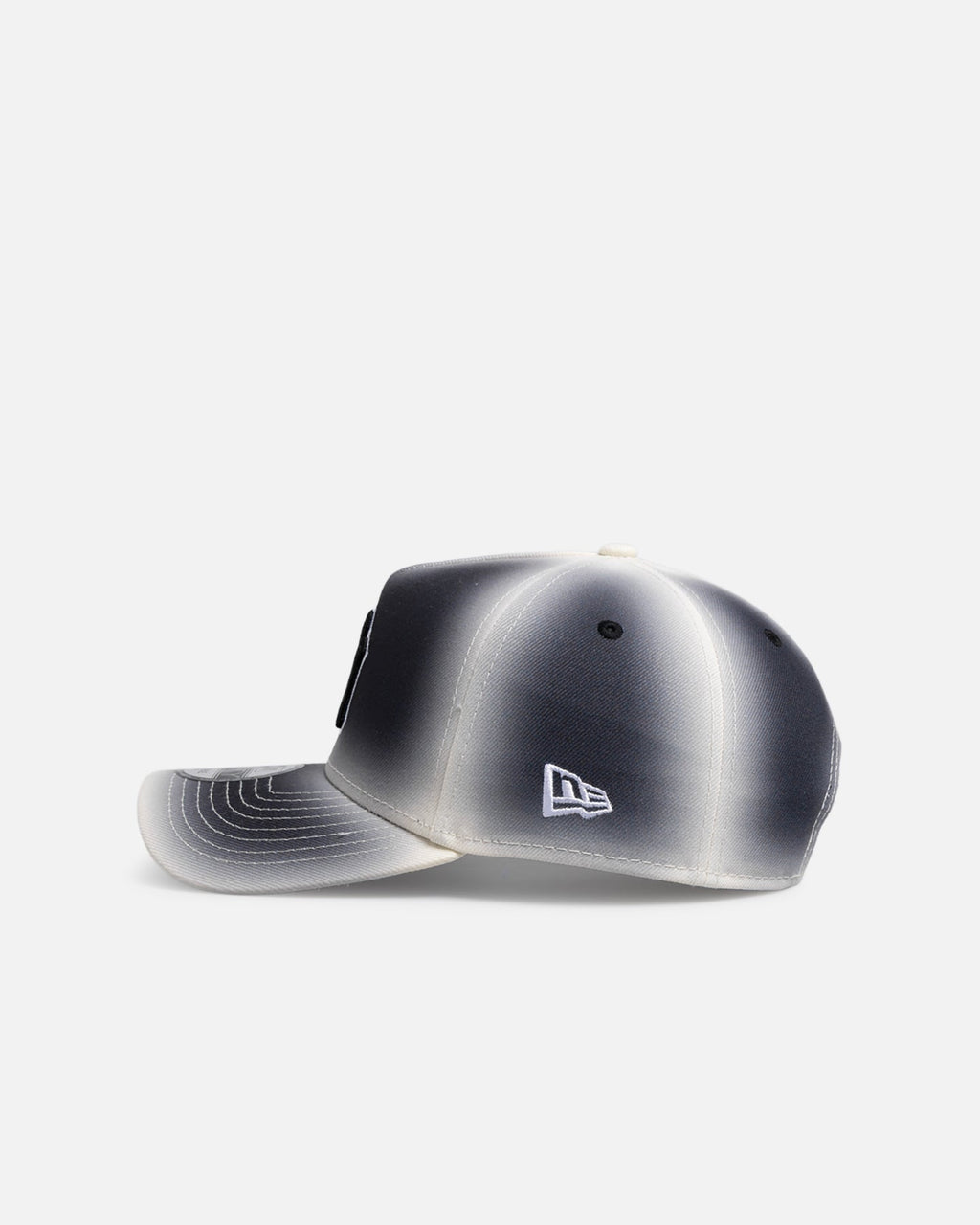 New Era Original New Era New York Yankees 'Gradient Edge Reverse' 9FORTY A-Frame Snapback Black/White