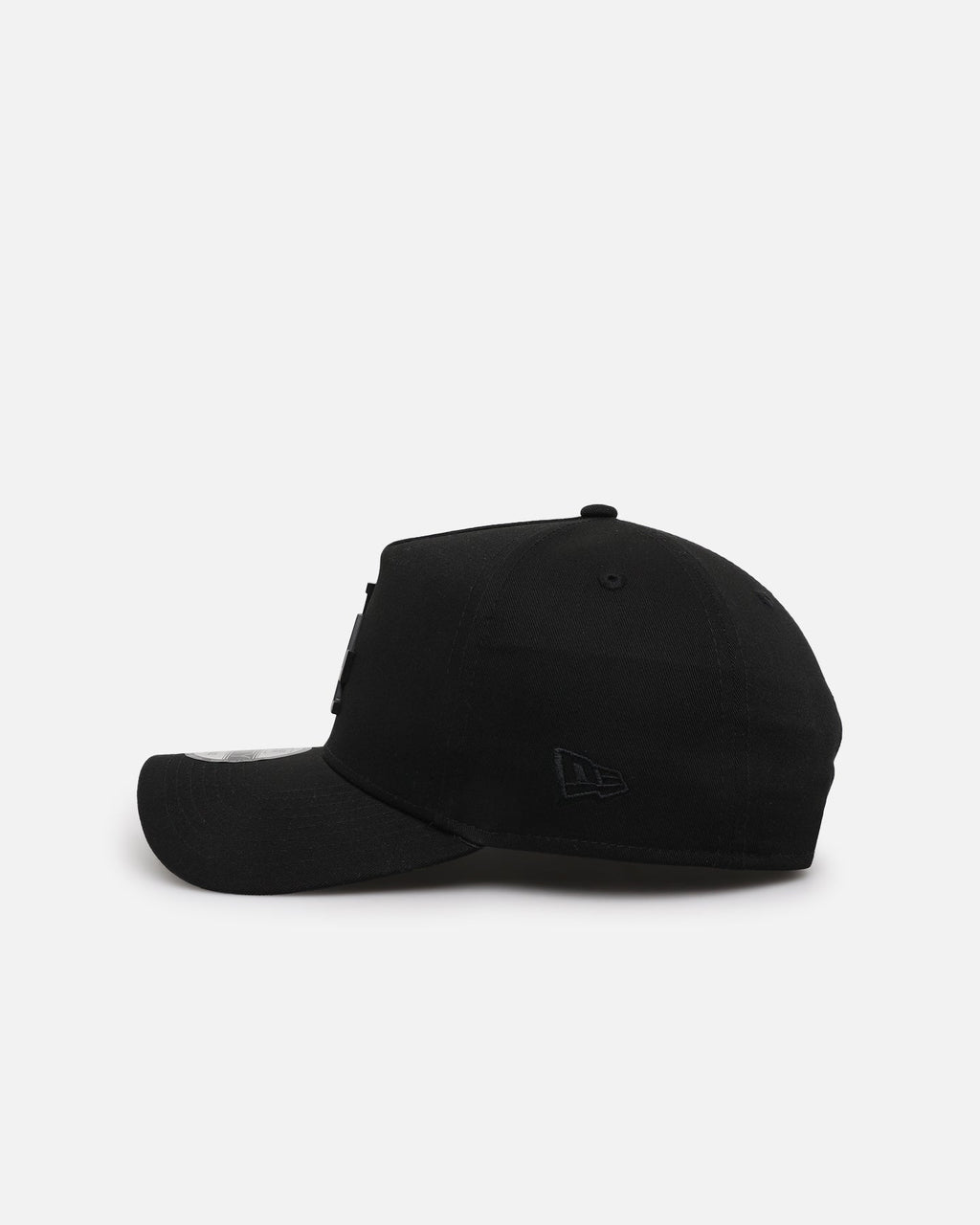 New Era Classic New Era Los Angeles Dodgers 'Metal Badge' 9FORTY A-Frame Snapback Black/Black