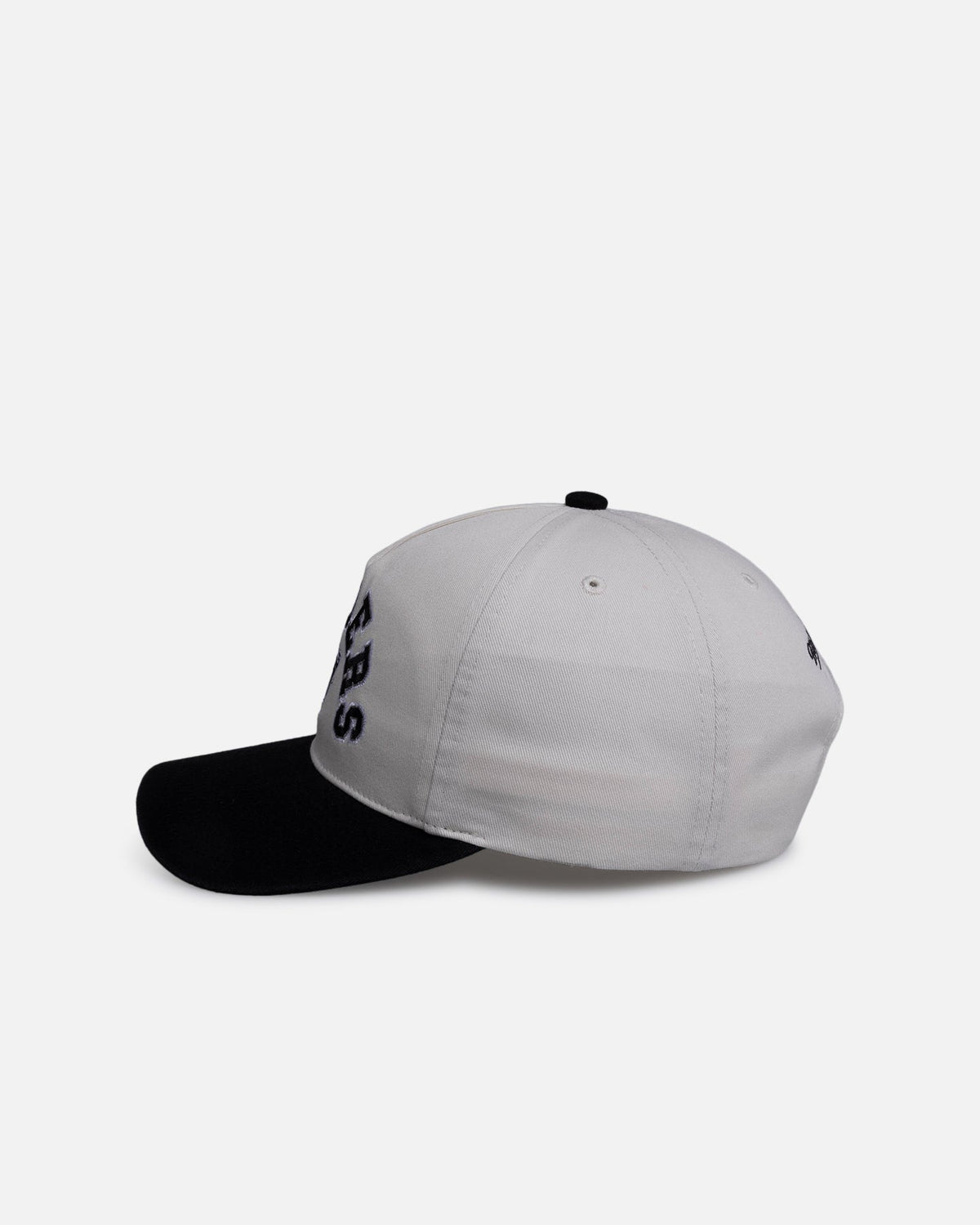 MITCHELL & NESS Authentic Mitchell & Ness Las Vegas Raiders 'Super Bowl Champions Origin' Deadstock Snapback White