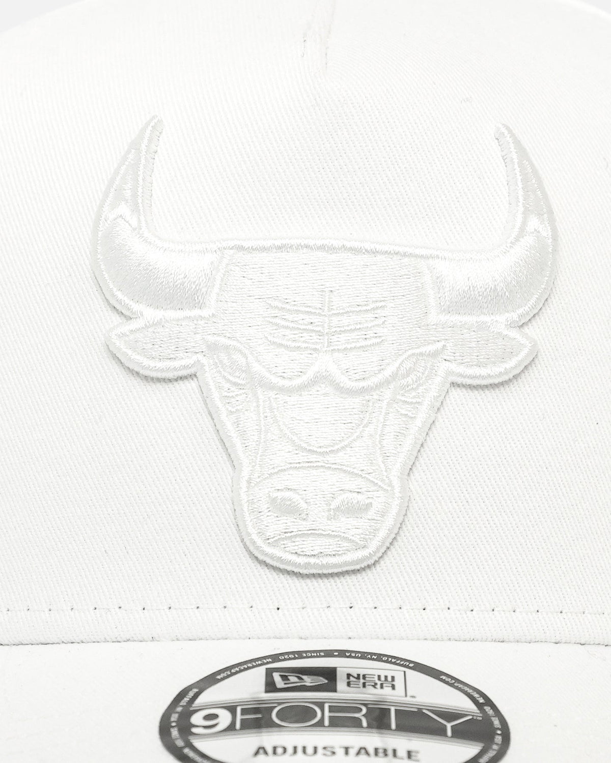 New Era New Era Chicago Bulls 'White/Grey Undervisor' 9FORTY A-Frame Snapback White/White