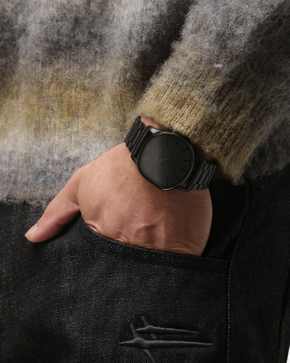 NIXON Nixon Sentry Wobble Watch All Black