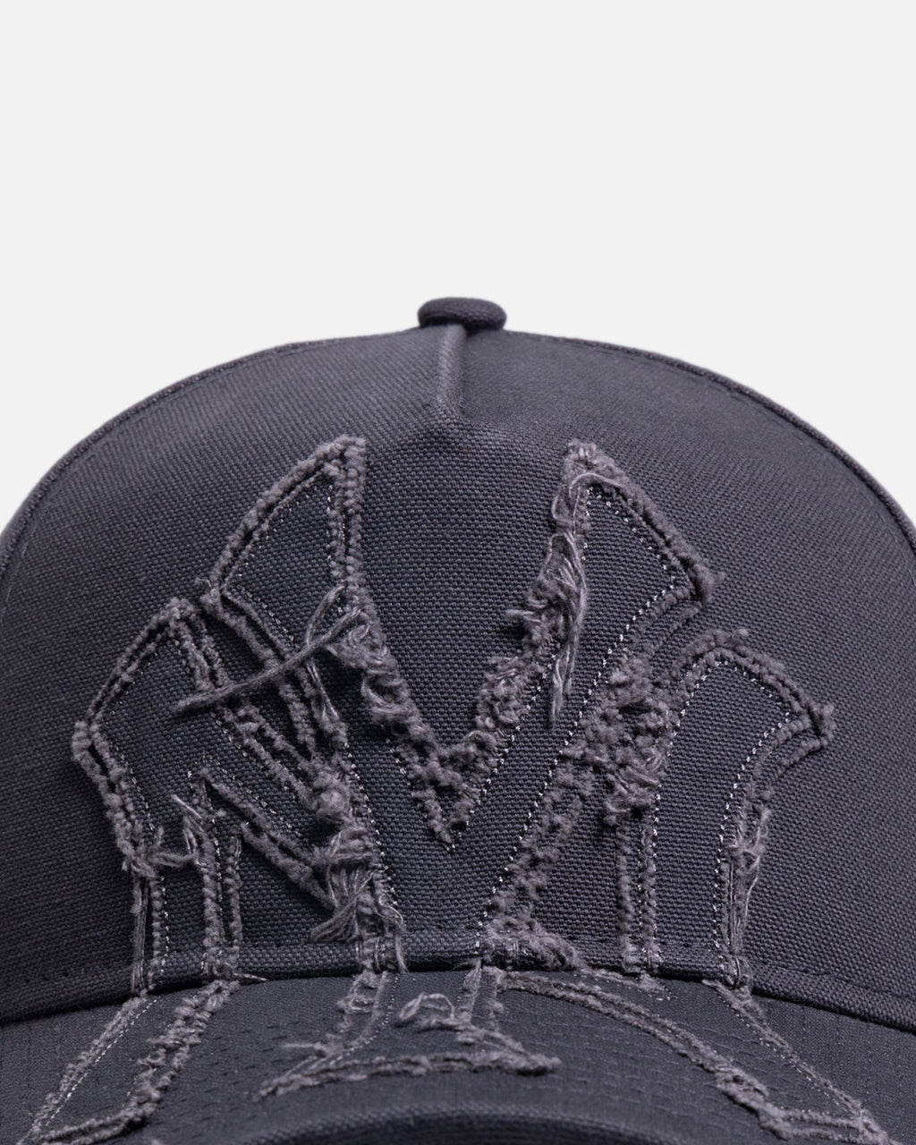 New Era New Era New York Yankees 'Applique Distressed' 9FORTY A-Frame Snapback Dark Grey