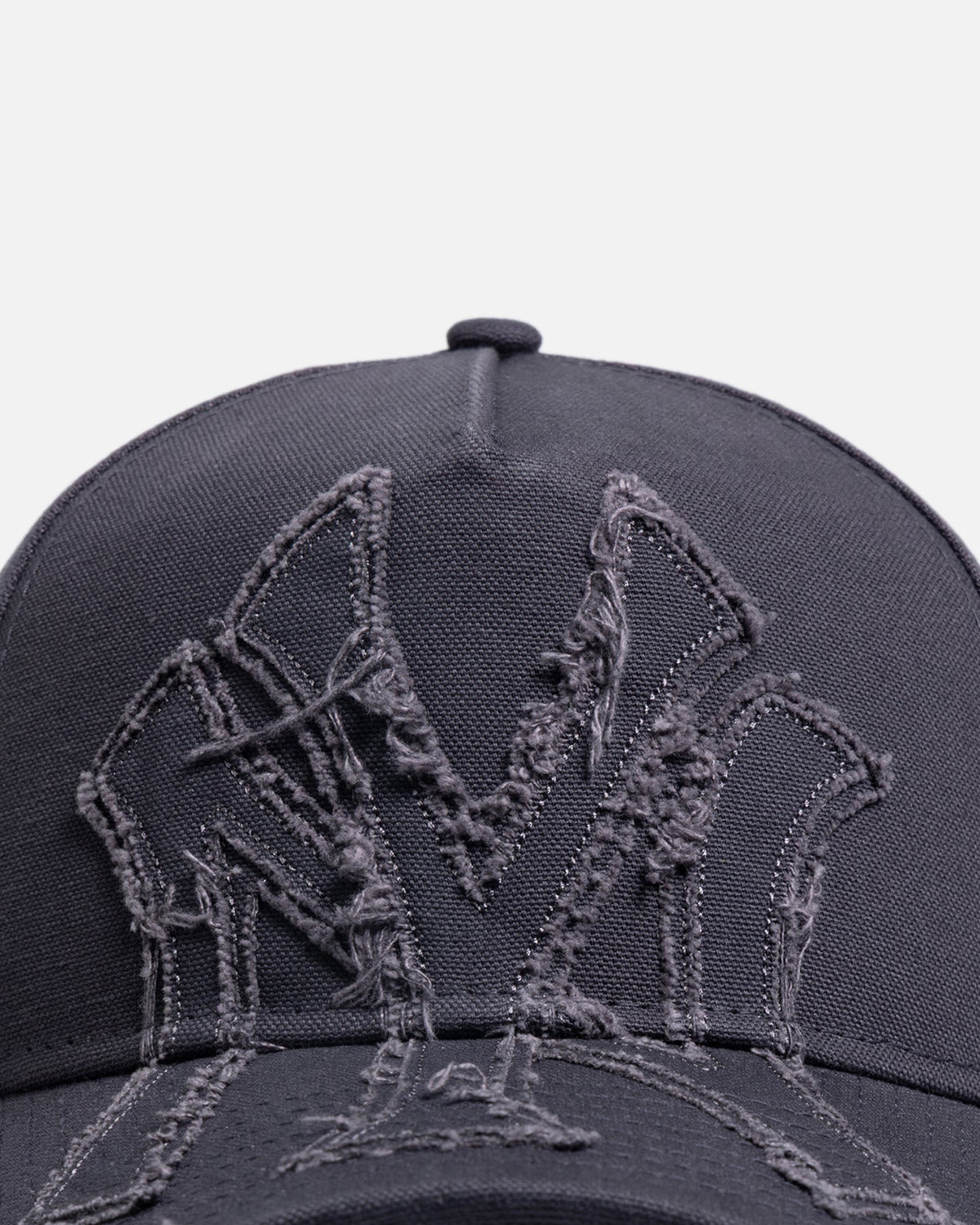 New Era New Era New York Yankees 'Applique Distressed' 9FORTY A-Frame Snapback Dark Grey