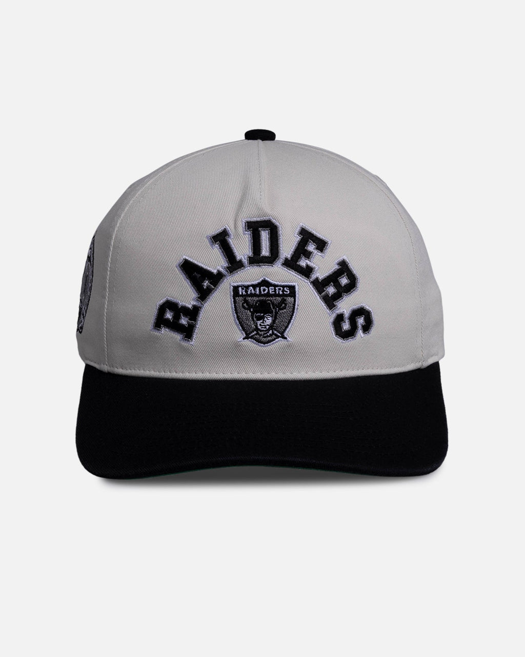 MITCHELL & NESS Authentic Mitchell & Ness Las Vegas Raiders 'Super Bowl Champions Origin' Deadstock Snapback White