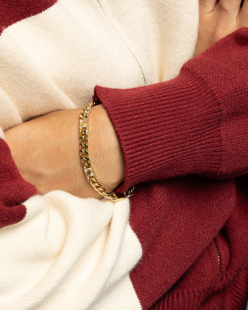 GUESS MAINLINE Guess Mainline 4G Curb Chain Pave Bracelet Gold