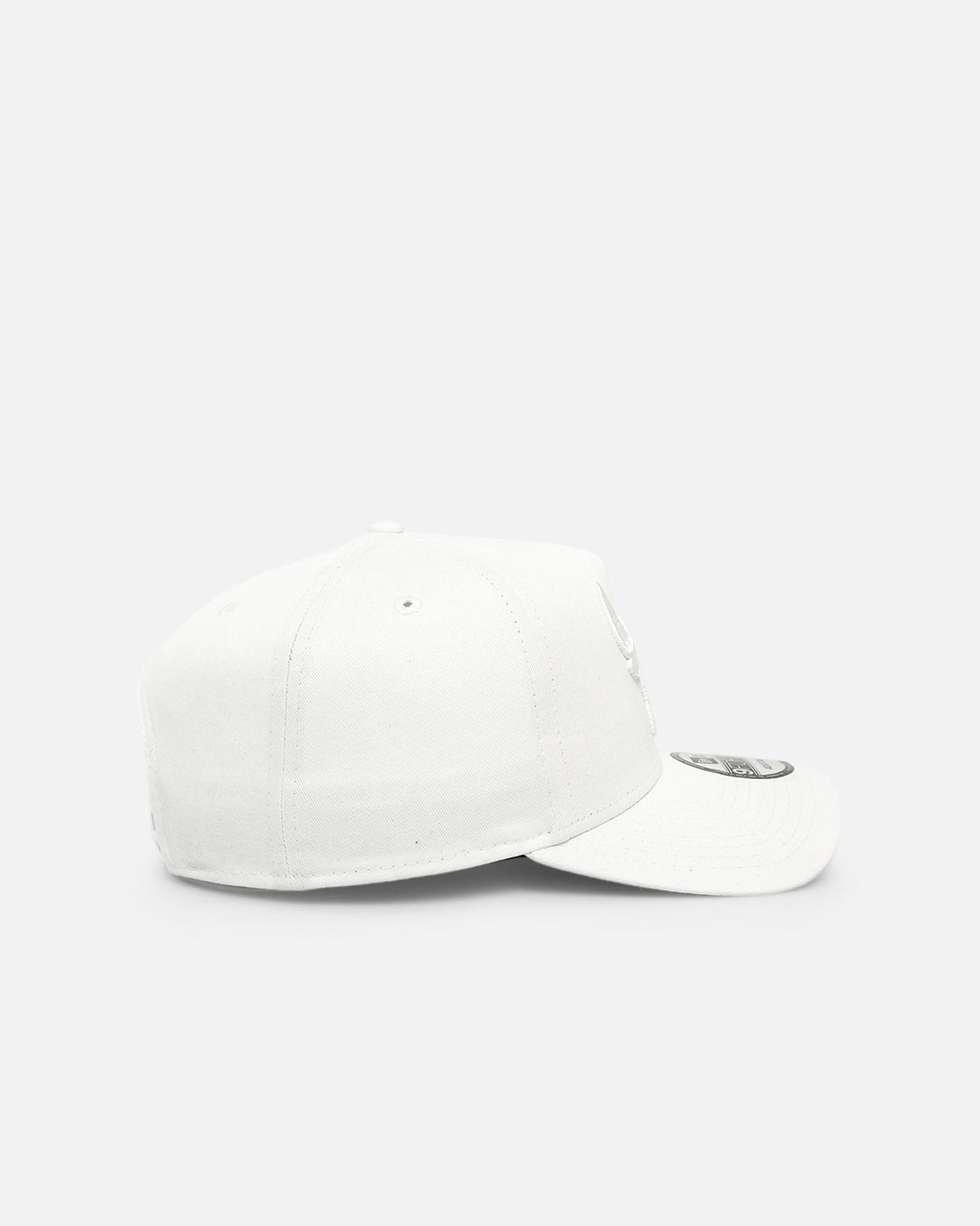 New Era New Era Chicago Bulls 'White/Grey Undervisor' 9FORTY A-Frame Snapback White/White