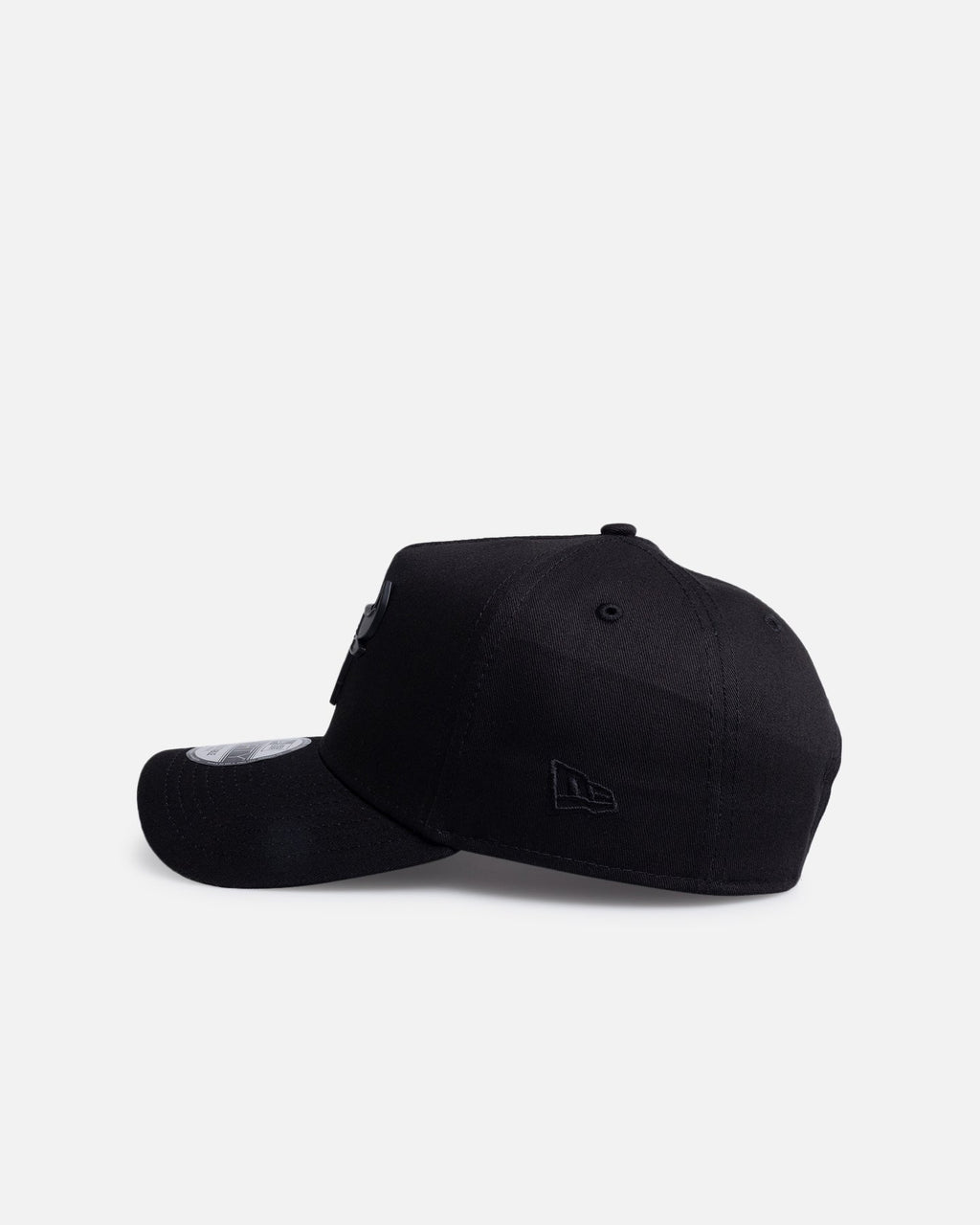 New Era New Era Chicago Bulls 'Black Metal Badge' 9FORTY A-Frame Snapback Black