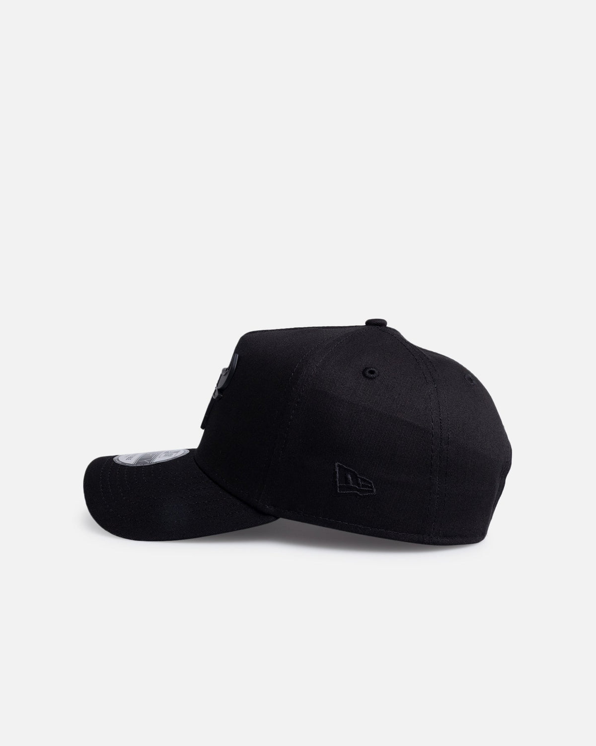 New Era New Era Chicago Bulls 'Black Metal Badge' 9FORTY A-Frame Snapback Black