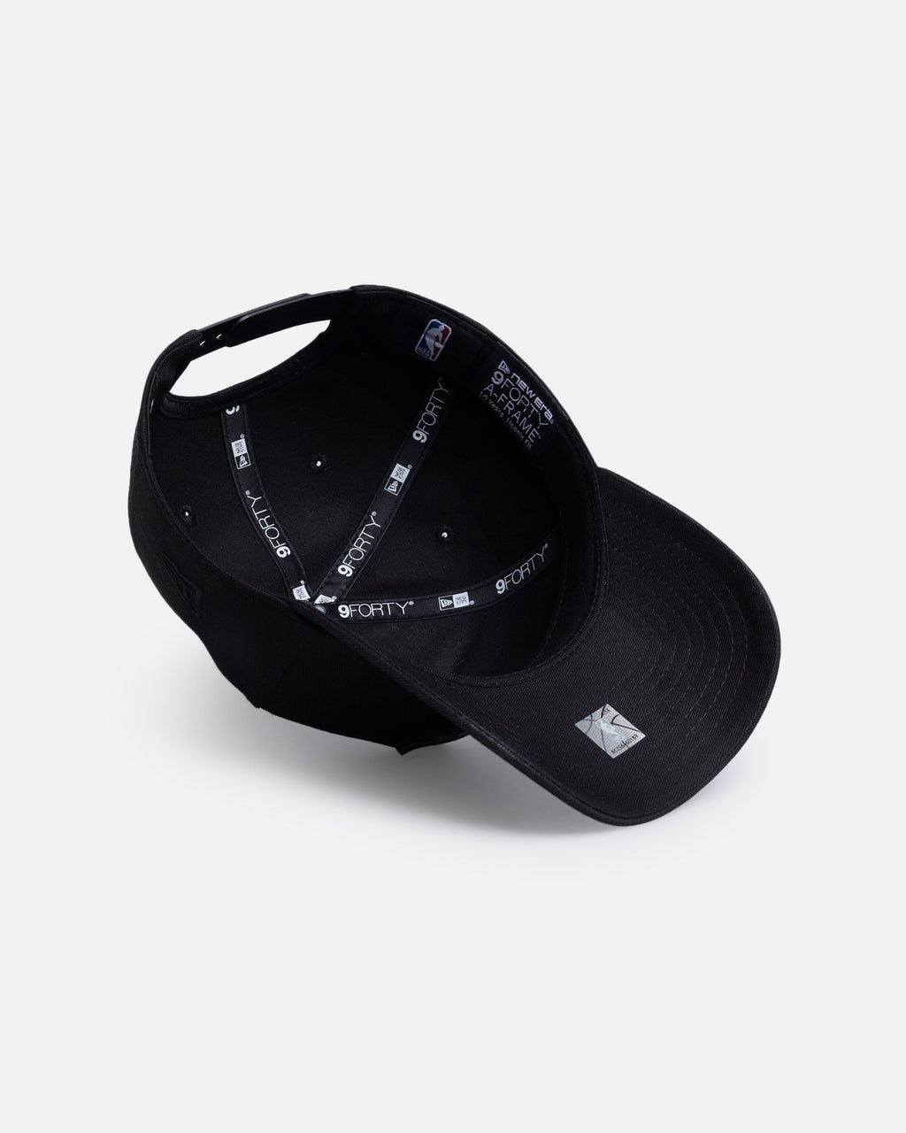 New Era New Era Chicago Bulls 'Black Metal Badge' 9FORTY A-Frame Snapback Black