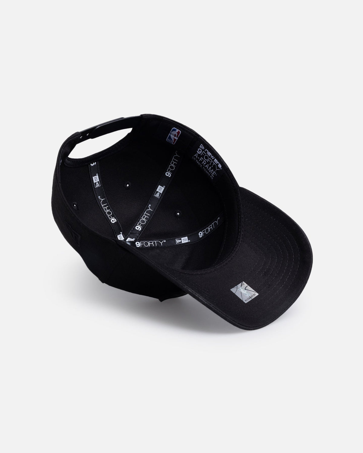 New Era New Era Chicago Bulls 'Black Metal Badge' 9FORTY A-Frame Snapback Black