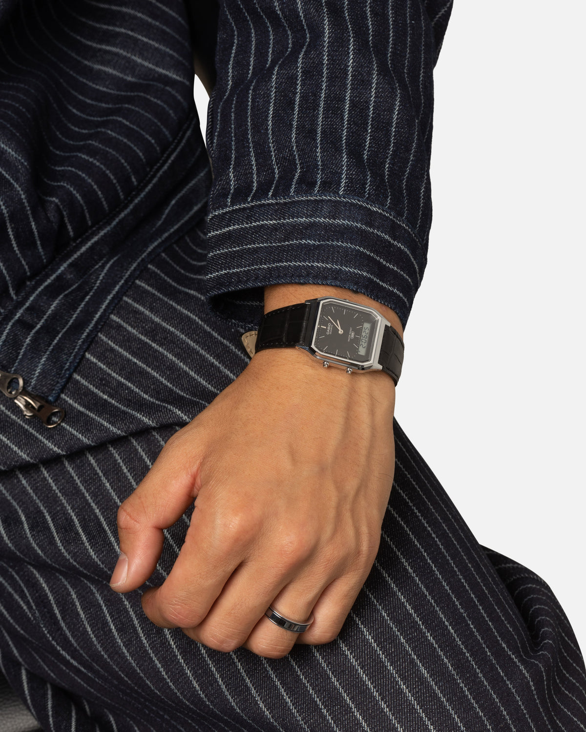 CASIO Casio AQ230EL-1A Watch Silver/Black