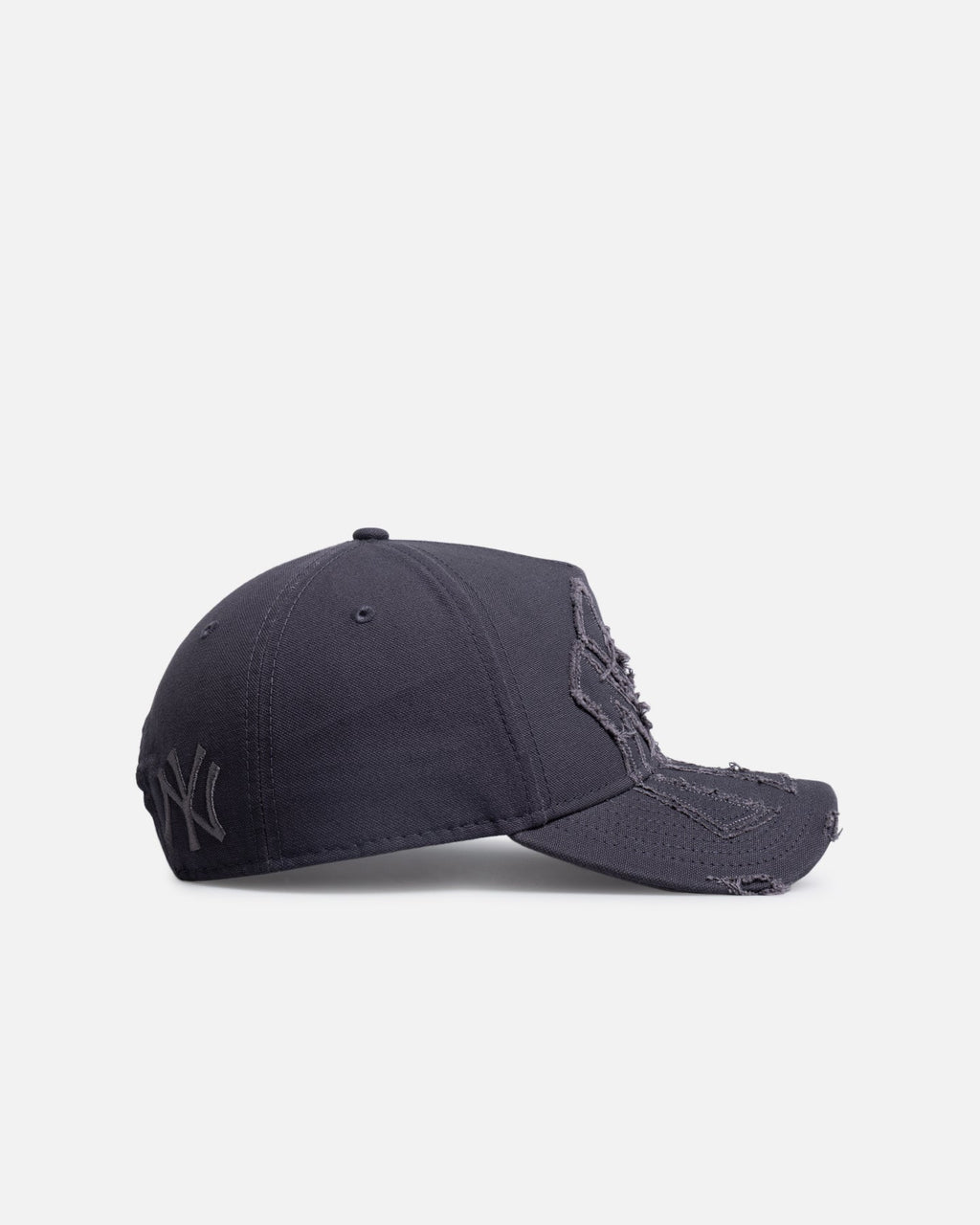 New Era New Era New York Yankees 'Applique Distressed' 9FORTY A-Frame Snapback Dark Grey