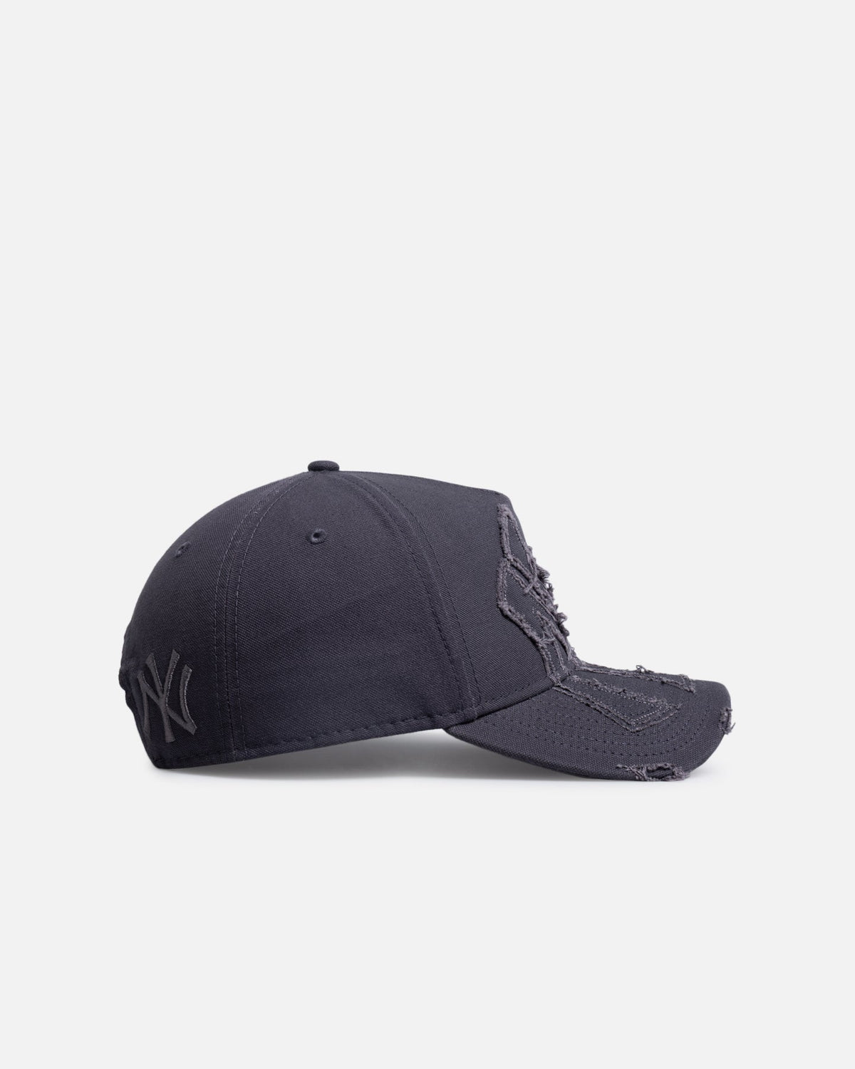 New Era New Era New York Yankees 'Applique Distressed' 9FORTY A-Frame Snapback Dark Grey