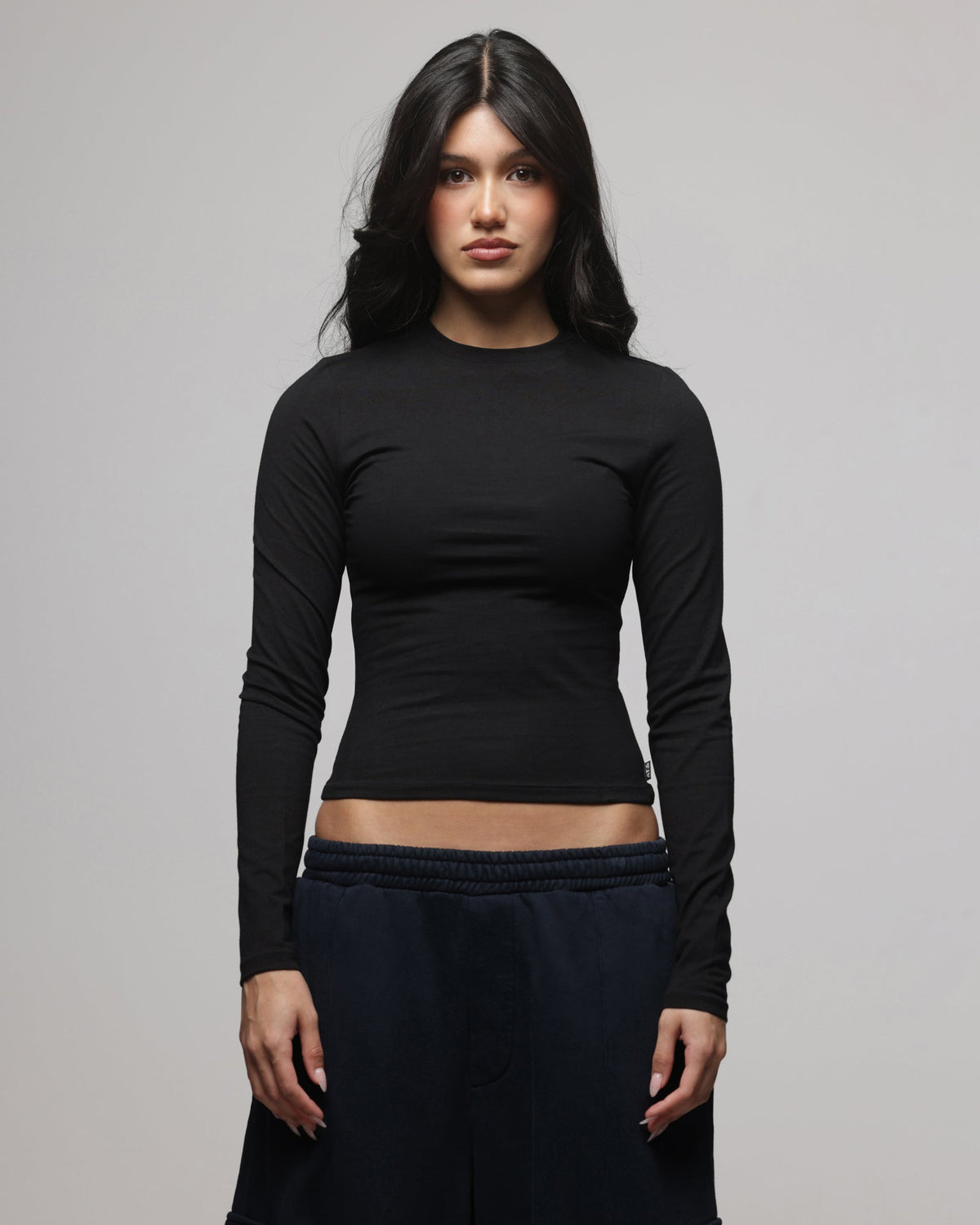AMERICAN THRIFT Premium American Thrift Women's Fitted Long Sleeve T-Shirt Black