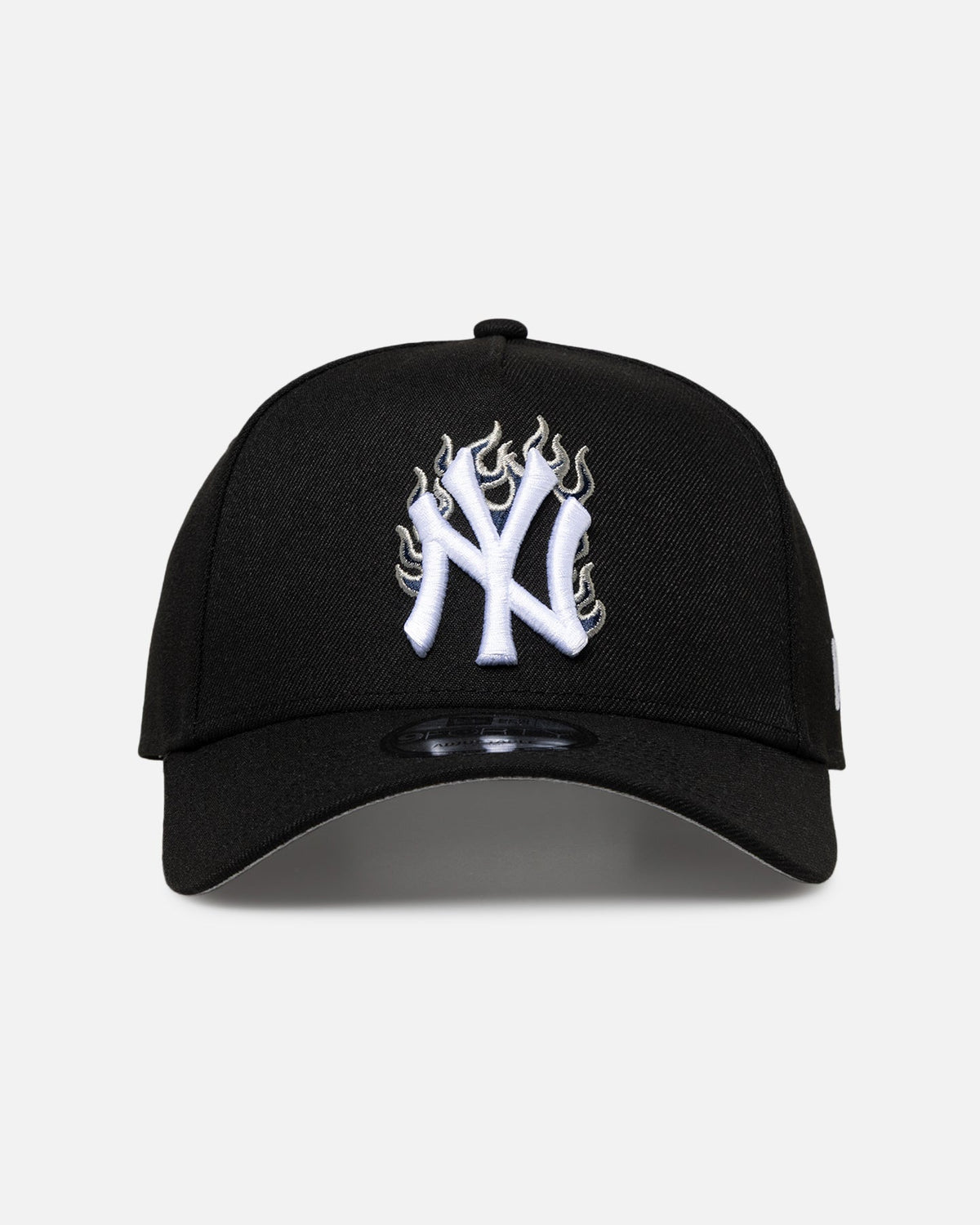 New Era Official New Era New York Yankees 'Flame Logo' 9FORTY A-Frame Snapback Black